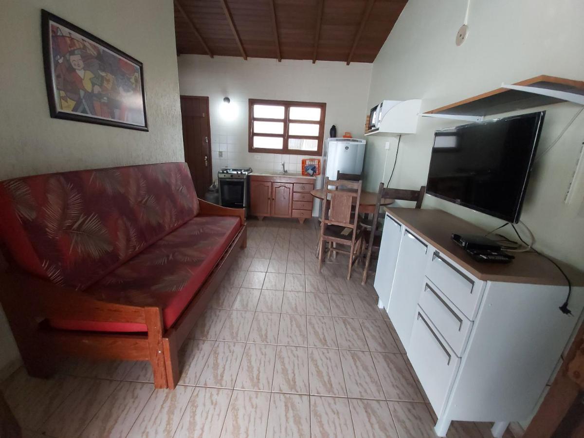 0006.02 - Maranduba - Chale - 1 Dorm - 5 Pess - 3 Quadras Do Mar - Piscina Coletiva - Wifi Villa Ubatuba Ngoại thất bức ảnh