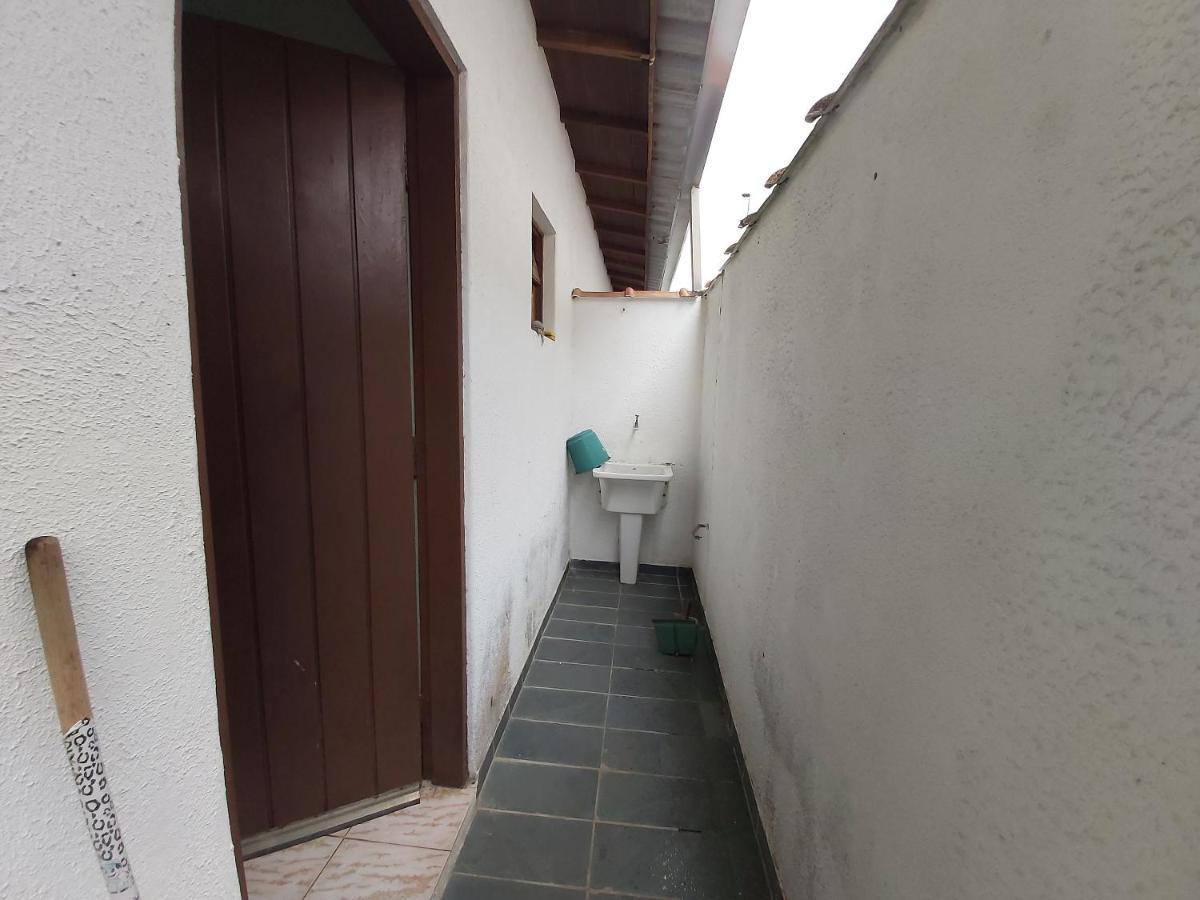 0006.02 - Maranduba - Chale - 1 Dorm - 5 Pess - 3 Quadras Do Mar - Piscina Coletiva - Wifi Villa Ubatuba Ngoại thất bức ảnh